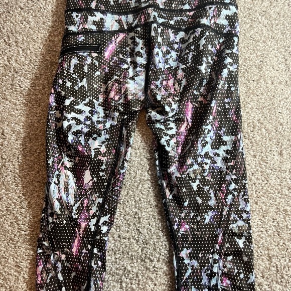 Lululemon Run: Top Speed Crop *Full-On Luxtreme
Floral Sport Tranquil Blue Multi - Picture 2 of 3